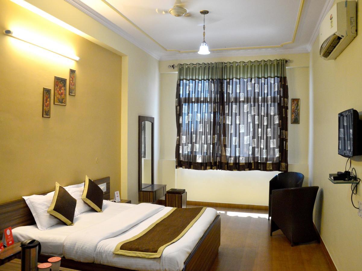 Oyo 6012 Hotel Rockwell Τζαϊπούρ Εξωτερικό φωτογραφία