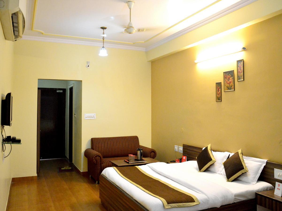 Oyo 6012 Hotel Rockwell Τζαϊπούρ Εξωτερικό φωτογραφία