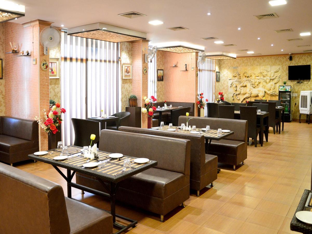 Oyo 6012 Hotel Rockwell Τζαϊπούρ Εξωτερικό φωτογραφία