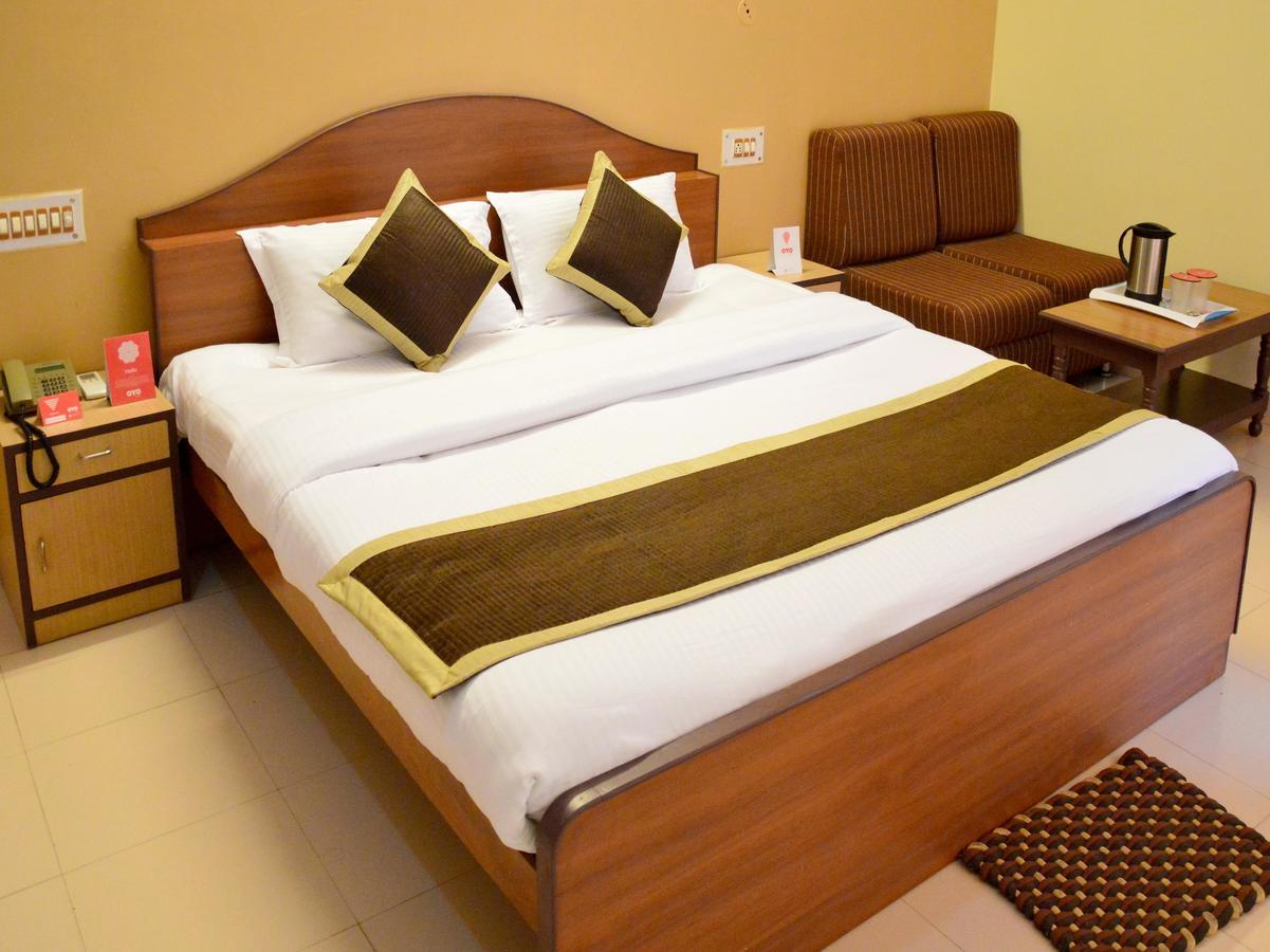 Oyo 6012 Hotel Rockwell Τζαϊπούρ Εξωτερικό φωτογραφία